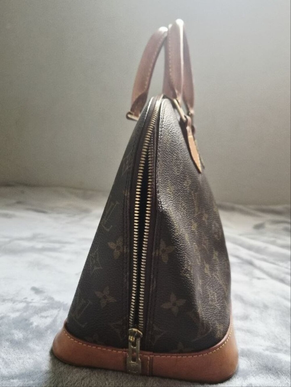 Authentic Louis Vuitton Alma PM Monogram Top Handle - Picture 15 of 16